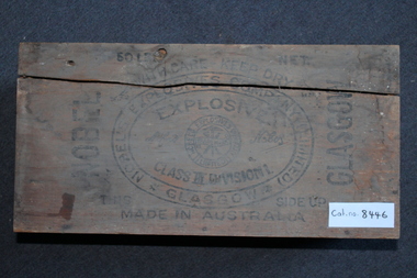 Explosives box with split lid