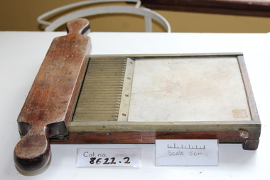 Equipment - Pharmacist Pill Roller