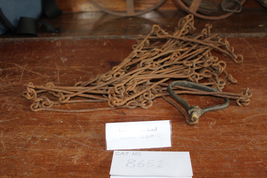 Rusted Gunter chain