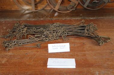 rusted Gunter chain