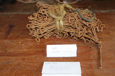 Gunter chain bundled in string