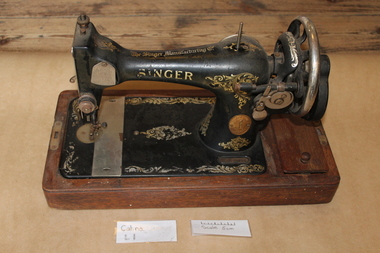 Singer Sewing Machine, Singer, Circa 1927