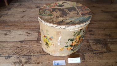 Hat box