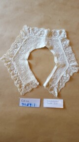 Lace collars