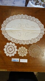 Lace doilies