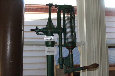 Bottle Cap Press