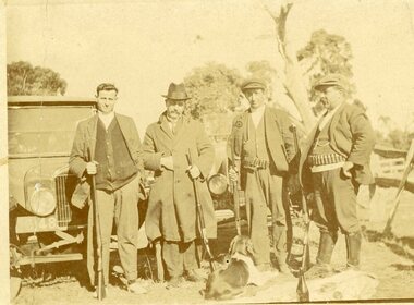 Photograph, Hunting group, 1928