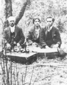 Photograph, Ithacan picnic group, 1925