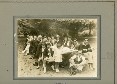 Photograph, Ithacan Picnic Family Group, c 1930s