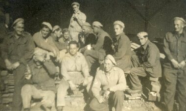 Photograph, WW2 Australian Defence Forces - Allied Aliens, 1940s