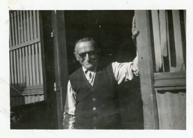 Photograph, Yianni Kallinikos
