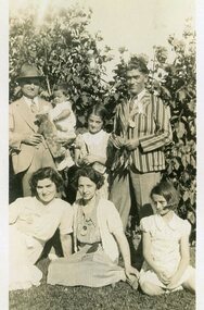 Photograph, Kallinikos picnic group, c. 1930's