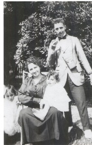 Photograph, Toula Black (Mavrokefalos) family, c 1919