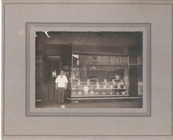 Photograph, Galatis' Port Melbourne shop, c1930s