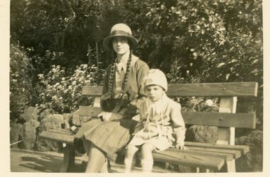 Photograph, Varvarigos sisters, c1945