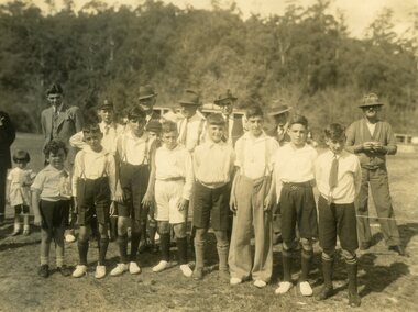 Photograph, Ithacan picnic, boys' race, Late 1930s