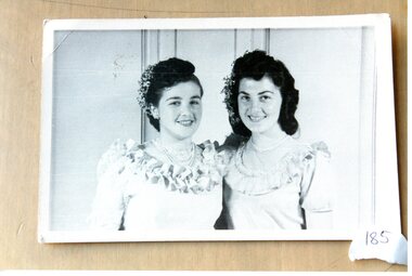Photograph, Toula Kandiliotis and Eutichia Drakopoulos, 1950