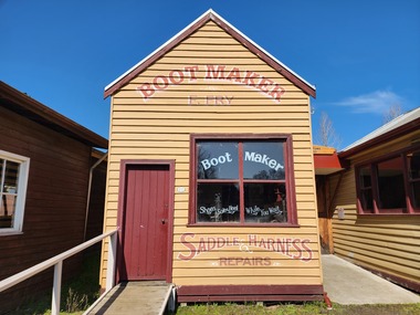 Building - Bootmaker and Saddler, 1906