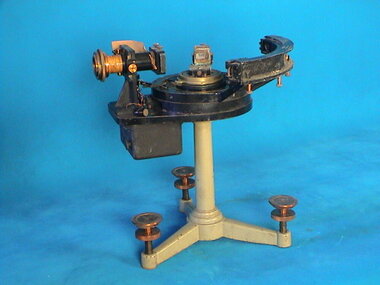 X-Ray Spectrograph, Laby/Hilger