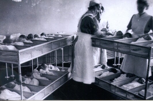 infants in the Queen Vic Hospital maternity ward, Queen Victoria Womens Centre [ca.2000]