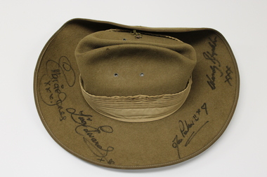 Australian Army slouch hat signed by a group of singers who performed at a fundraiser for the National Vietnam Veterans Museum.
