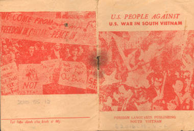 Yellowed paper and red. Booklet with 16 pages (including covers). Photo of Demonstration March in Washington - Nov 27 1965.