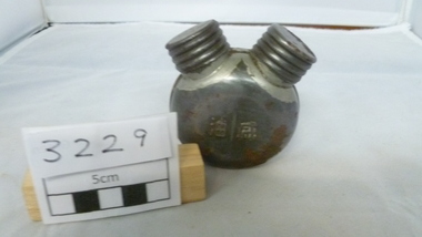 Equipment - Equipment, Army, Weapon Oiler
