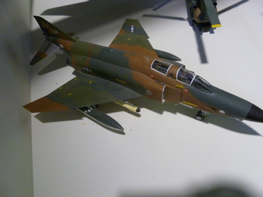 Model, F4 Phantom