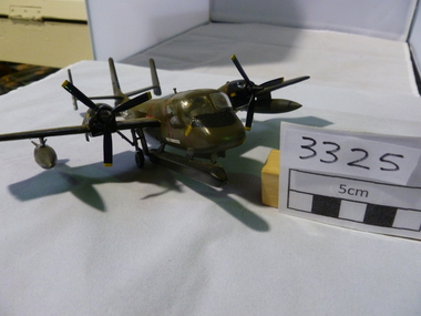 Model, F9 Vought