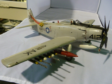 Model, Douglas Skyraider