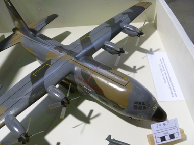 Model, C-130 Hercules
