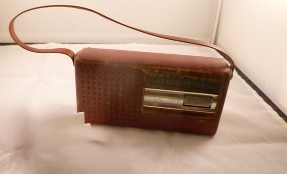 National Panasonic Transistor Radio in Brown leather case