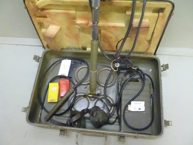 Equipment - Mine detecting set