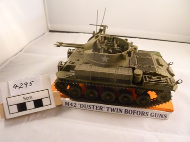 Model - Model, M 42 tank