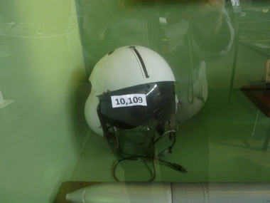 Headwear - Flight helmet