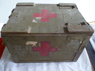 Equipment - Equipment, Army, First Aid Box