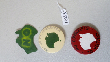 Functional Object, Protest badges