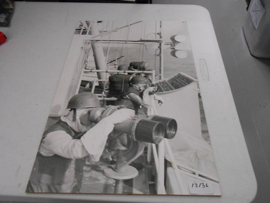 Photograph, Look Out