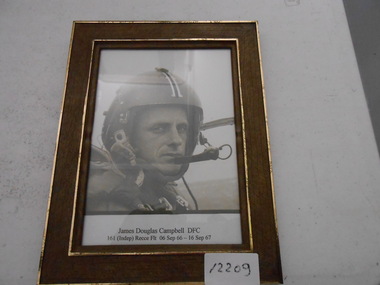 Copy of soldier with flying helmet.