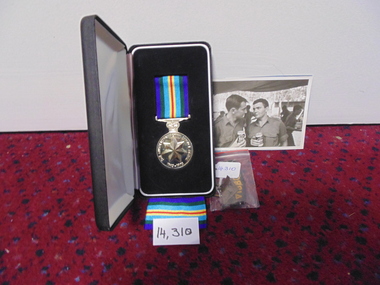 Memorabilia, Medals, Photograph