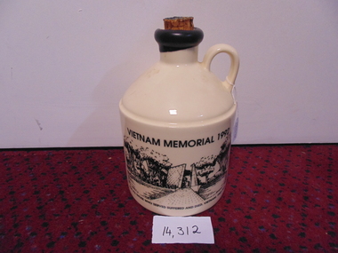 Memorabilia, Port Crock, Vietnam Memorial 1992 (Large)
