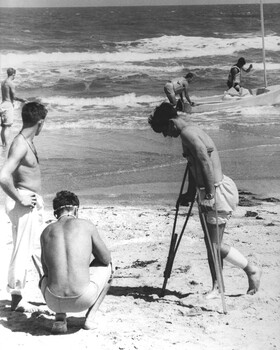 A photograph of sick and wounded soldiers were often taken to the beach by members of the 1st Australian Field Hospital Red Cross