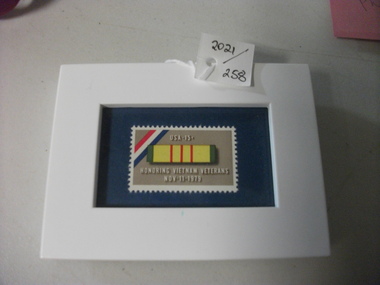 White box containing USA 15c stamp Honoring Vieynam Veterans Nov - 11-1979