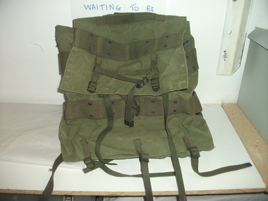 Equipment - Equipment, Army, Cup, 18/09/1959 12:00:00 AM