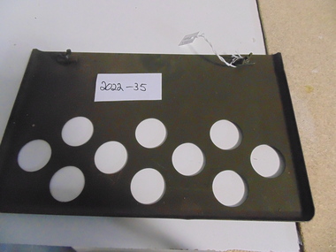 Equipment - Equipment, Army, Metal Plate