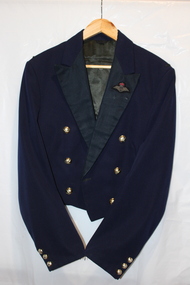 Dress jacket worn by Alan Reed in the Vietnam war.