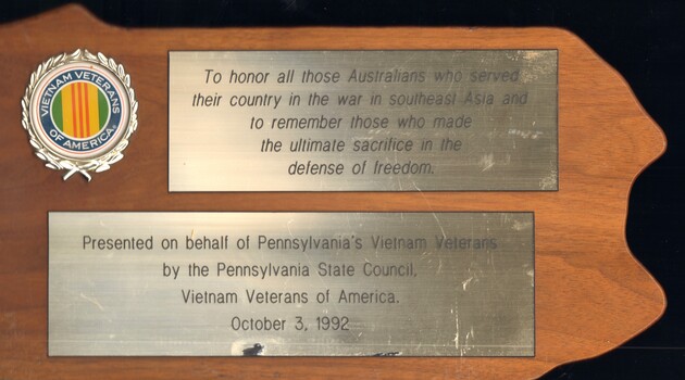 Plaque presented to Australian soldiers who served in the Vietnam war (1962-1972)