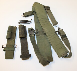A set of webbing, consisting of 2 webbing frogs and 1 pack webbing harness.