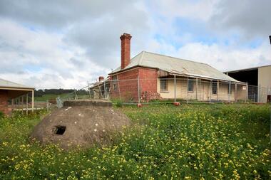 Photograph (item) - Photographs - Buildings, Hin Lim Photography, Blackbraes Farm, 21/6/2017