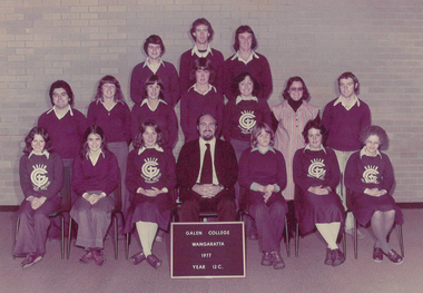 1977 Galen Catholic College Year 12 Students